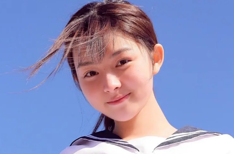 学生伴游子菡一天多少钱:价值远超金钱的青春陪伴